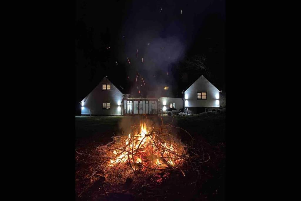 Bear Cottage, Tyn Y Cwm Eglwys-Fach Buitenkant foto